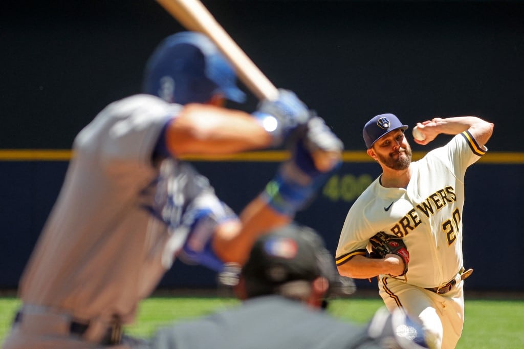 Wade Miley Milwaukee Brewers Los Angeles Dodgers