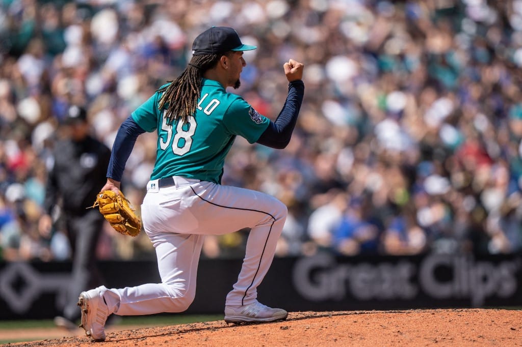 Luis Castillo Seattle Mariners MLB pitcher