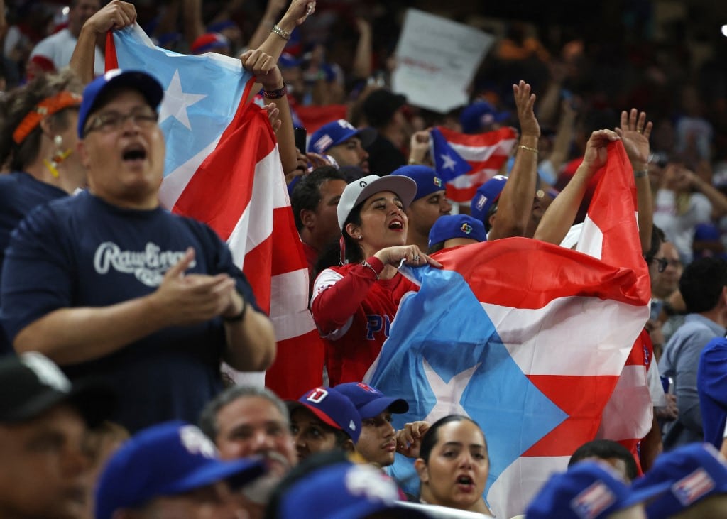 Fans Puerto Rico Cheer World Baseball Classic