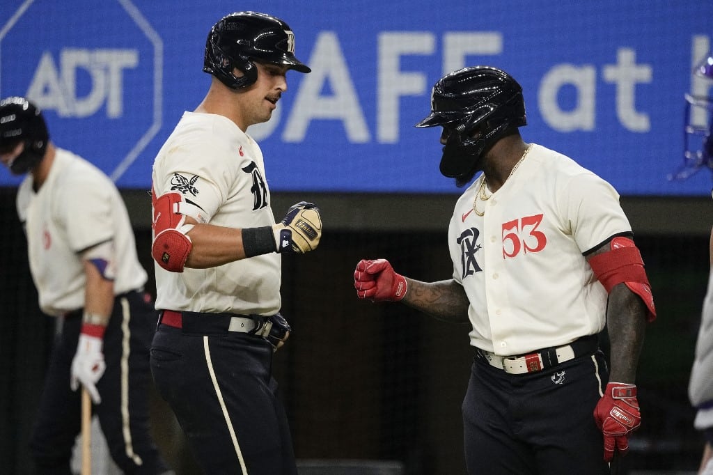 Nathaniel Lowe Texas Rangers Adolis Garcia