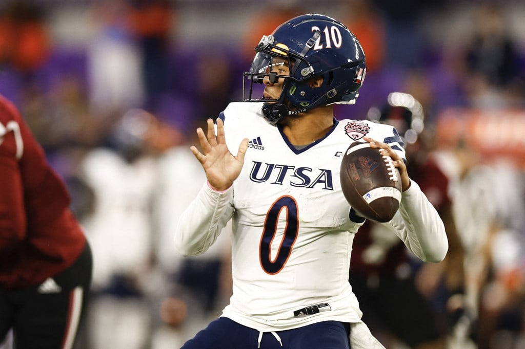 Frank Harris UTSA Roadrunners NCAA college football quarterback