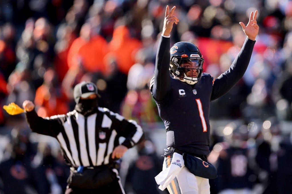 Justin Fields Chicago Bears NFL quarterback