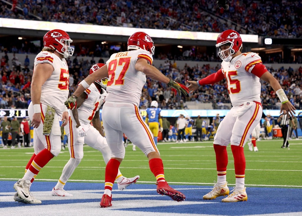 Travis Kelce Patrick Mahomes Kansas City Chiefs