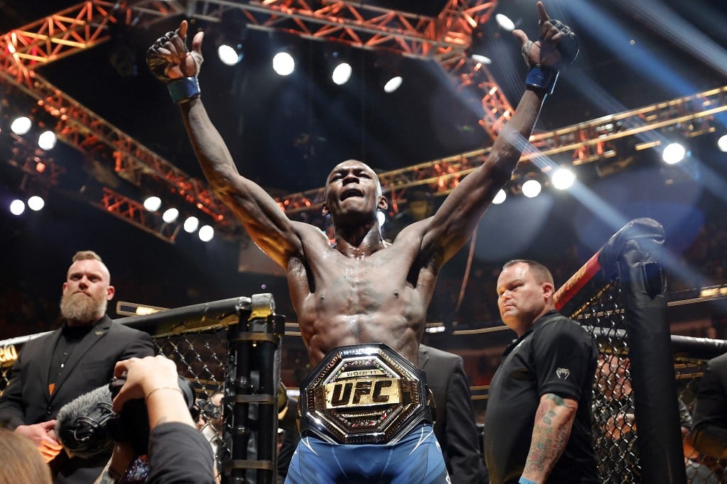 Israel Adesanya Celebrates vs Alex Pereira UFC 287