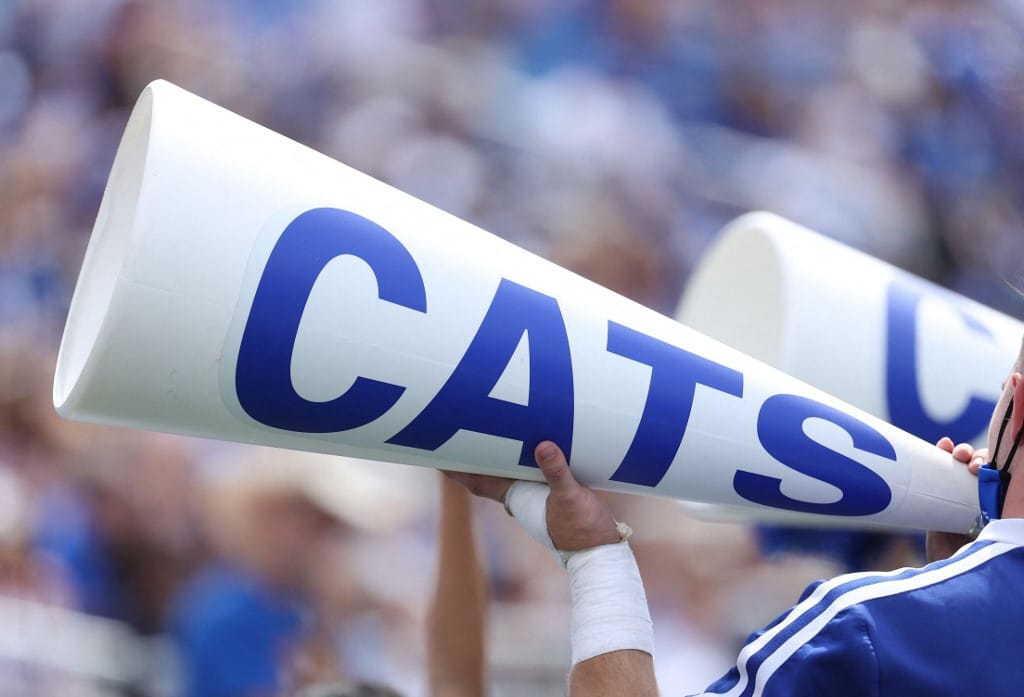 Kentucky Wildcats Cheerleaders Ulm War Hawks Lexington