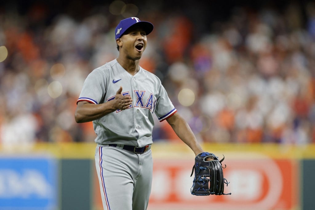 Jose Leclerc Texas Rangers Houston Astros