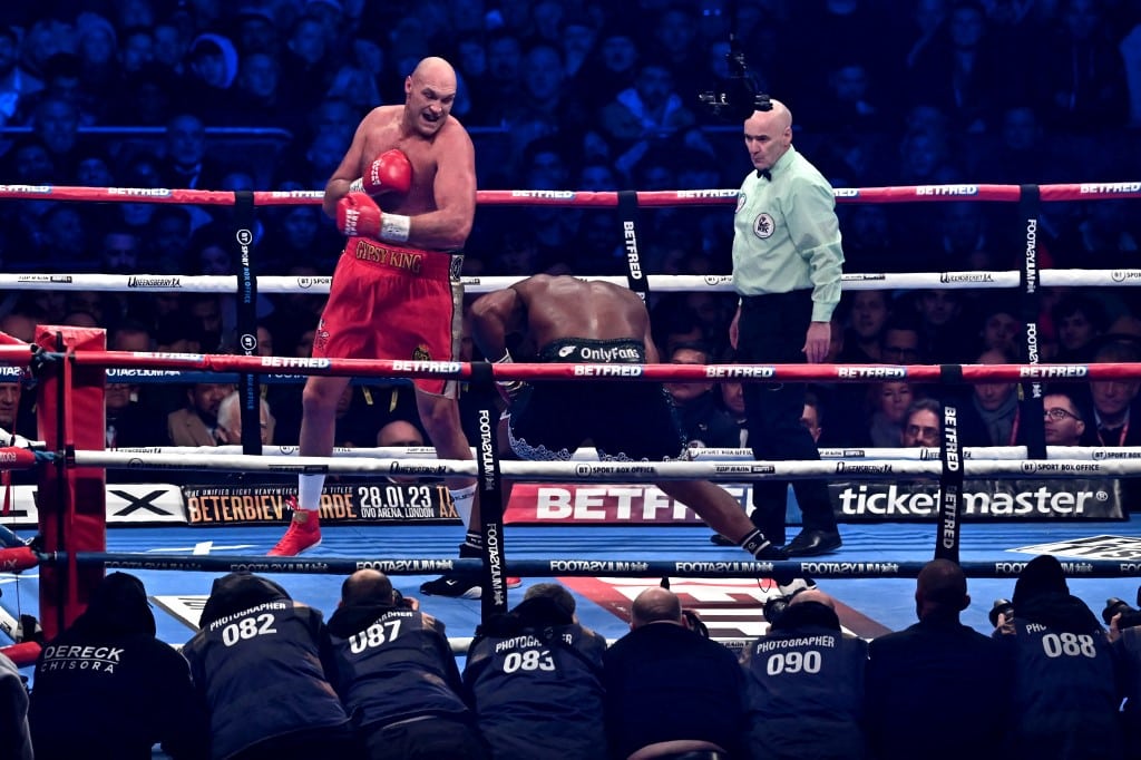 Tyson Fury Fights Derek Chisora WBC Heavyweight Title