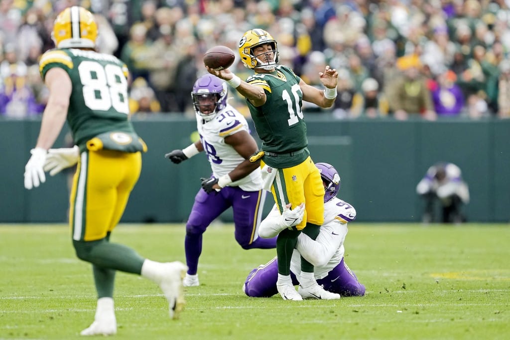 Minnesota Vikings v Green Bay Packers