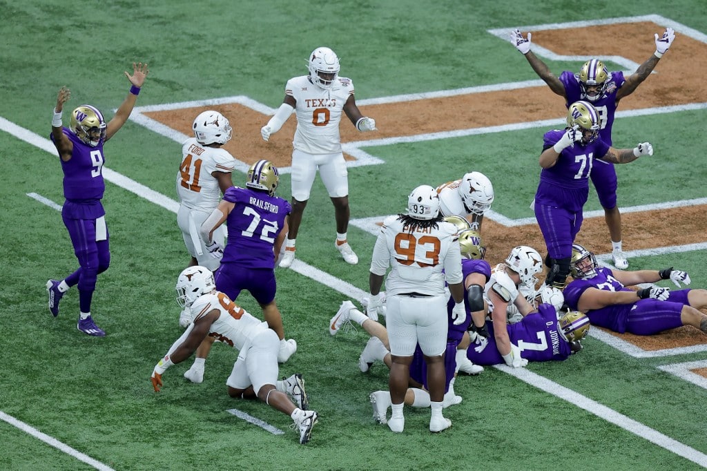 Dillon Johnson Washington Huskies v Texas Longhorns