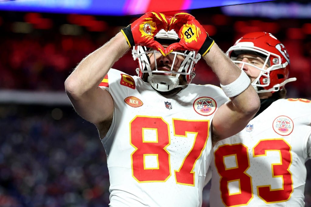 Travis Kelce Kansas City Chiefs v Buffalo Bills