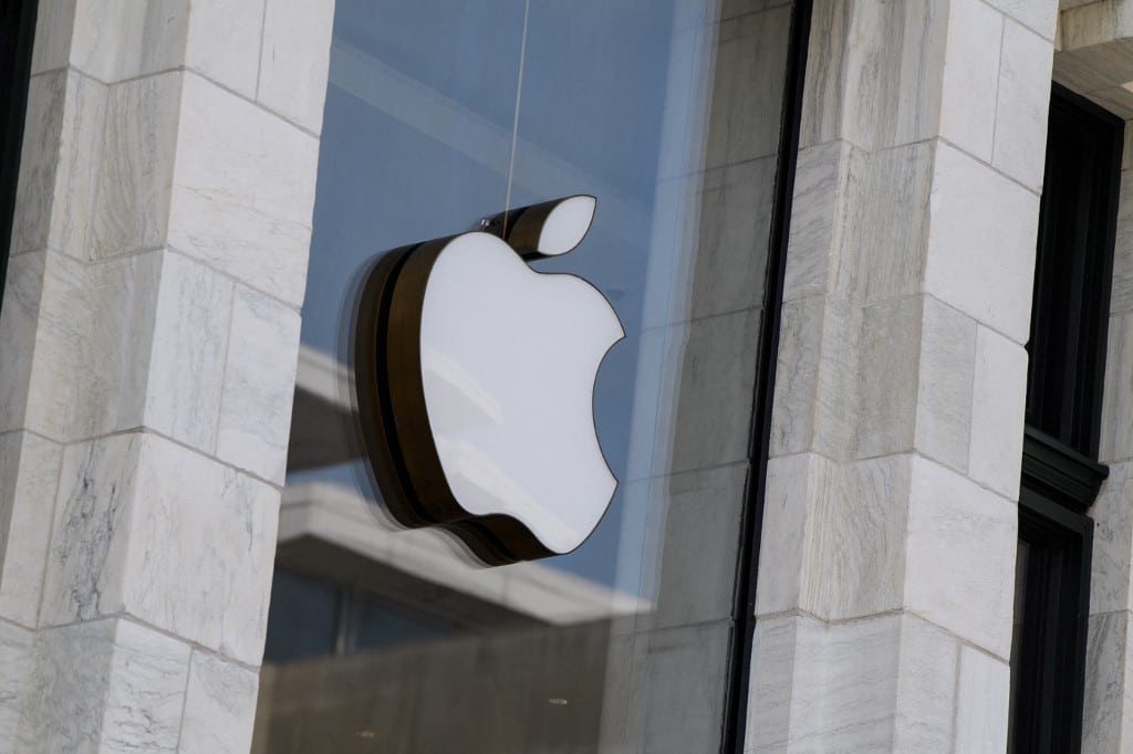 Apple Logo at Apple Store Washington Dc