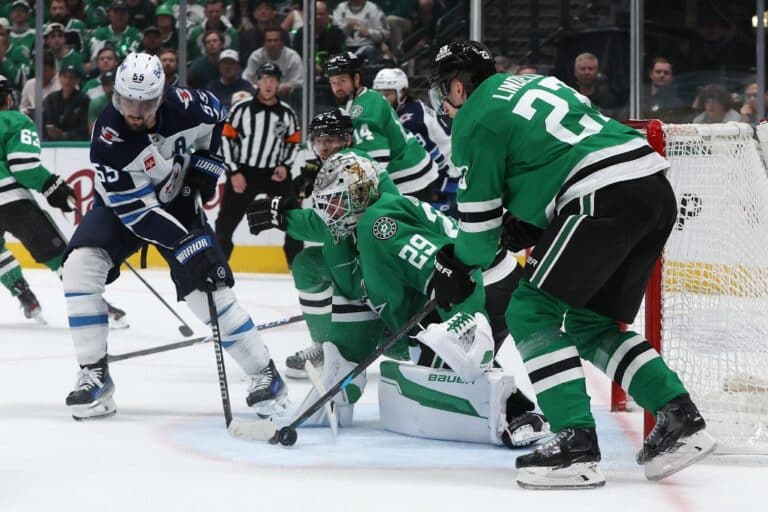 Winnipeg Jets v Dallas Stars