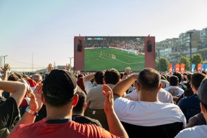 Photo by Murat Ak: https://www.pexels.com/photo/outdoor-soccer-match-viewing-event-in-istanbul-38112754/