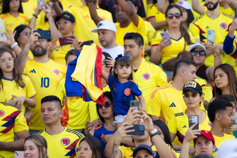 Photo by Mauricio F. Escobar M.: https://www.pexels.com/photo/colombian-football-fans-in-vibrant-crowd-38345869/